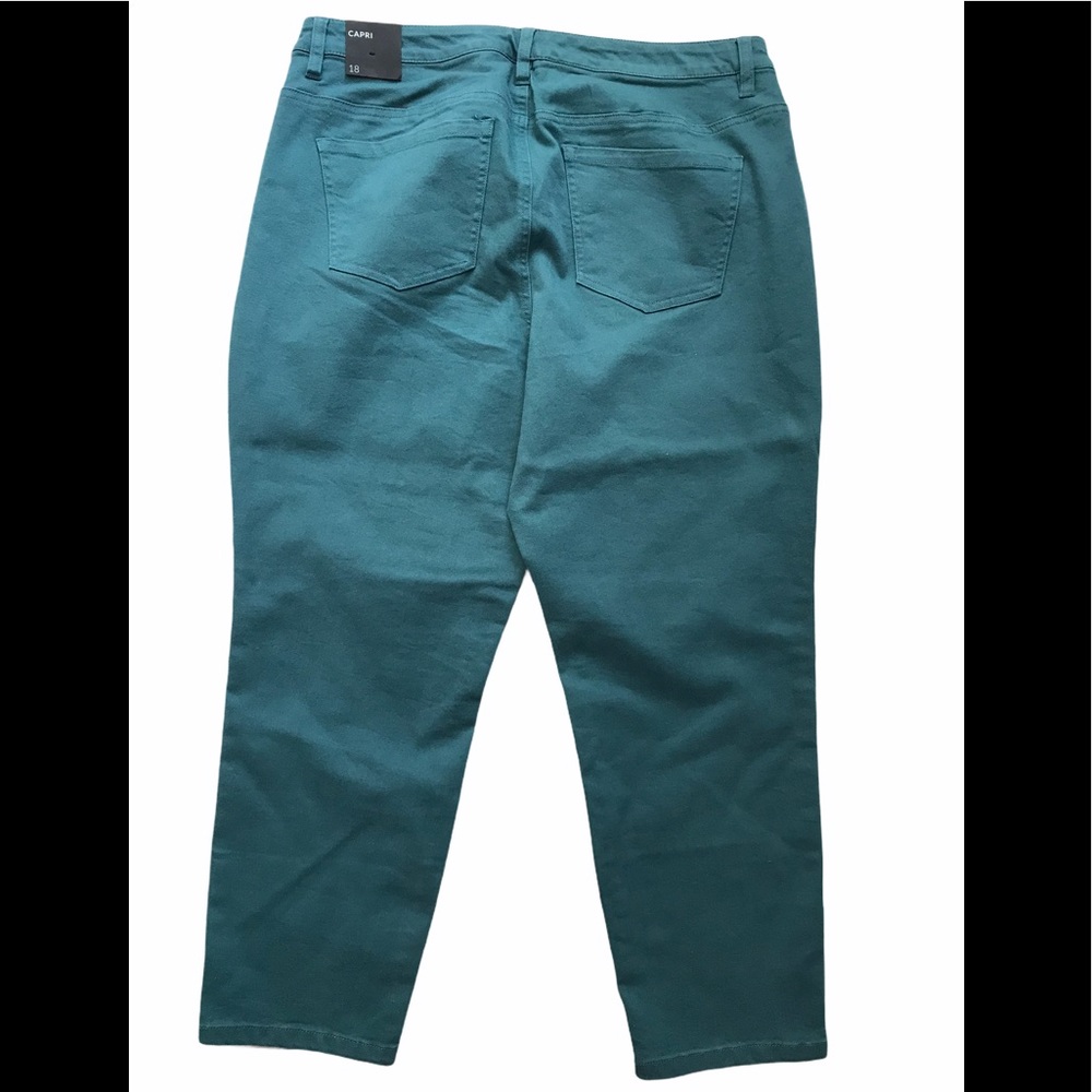 Lane Bryant Capris Size:18 - Picture 2 of 5